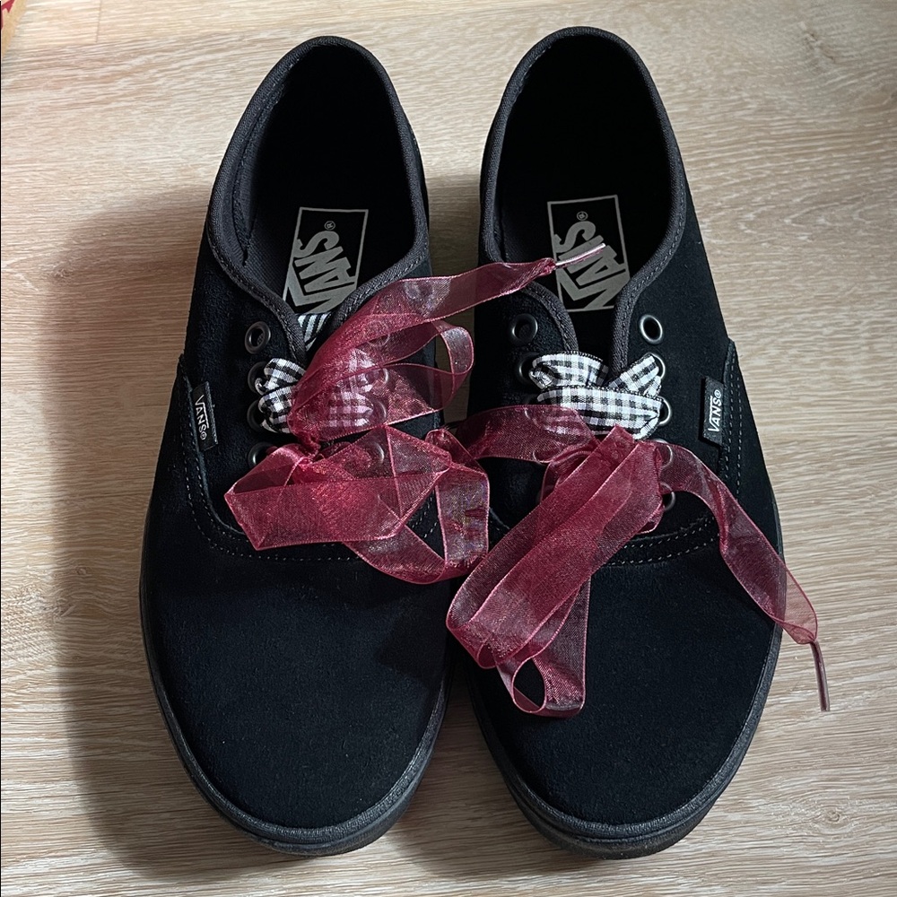 New with box Vans suede authentic lowpro - Picture 3 of 9